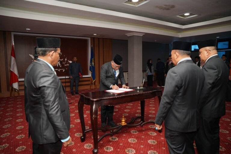 Gubernur Sherly: Tak Butuh Birokrasi Sibuk, Tapi Pejabat yang Bereskan Masalah